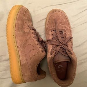 NIKE AIR FORCE 1s